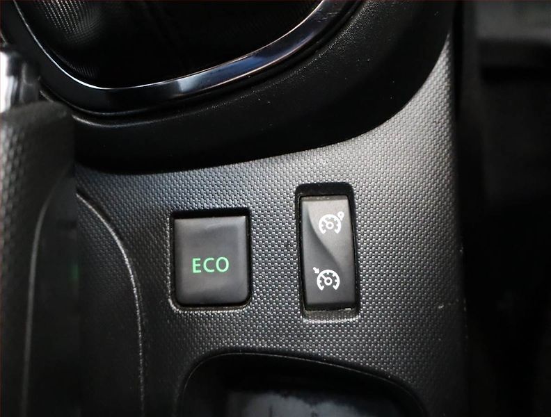 Renault Captur (2014) 0.9 TCe, Navi, Tempomat - fotka 18 z 18