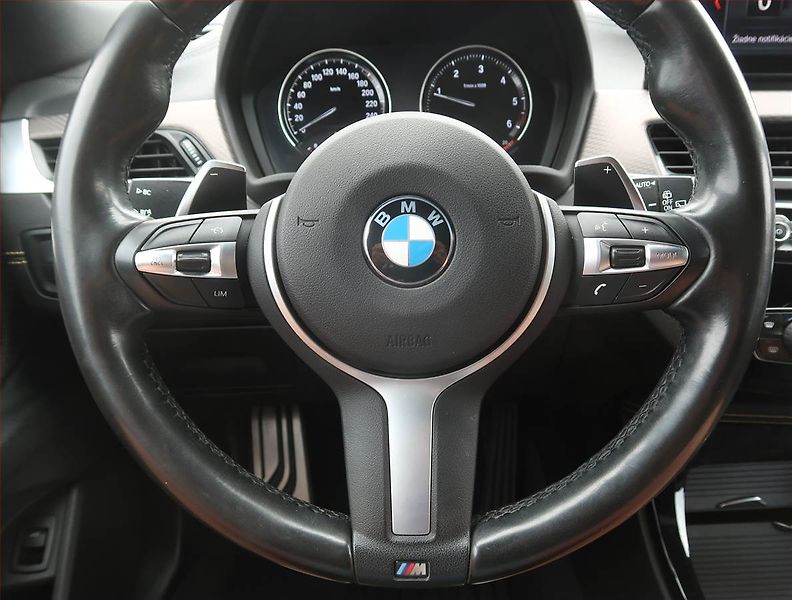 BMW X2 (2019) M Paket xDrive18d - fotka 17 z 22