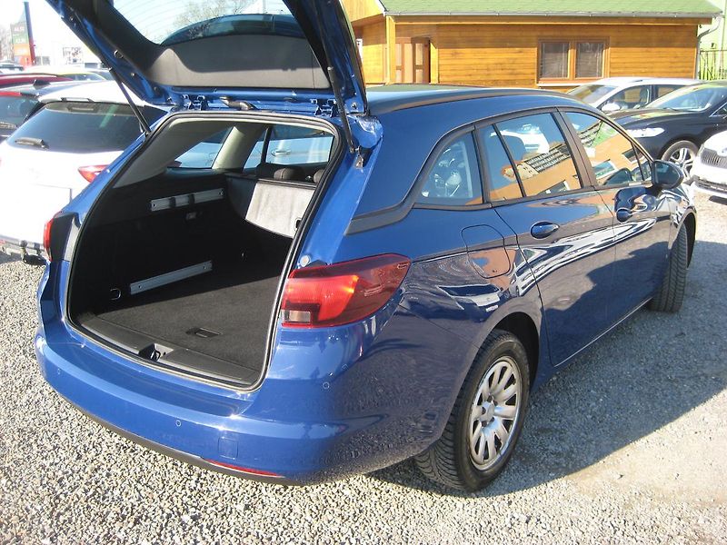 Opel Astra 1.6 CDTi ENJOY + ALU DPH ČR!!! - fotka 6 z 35