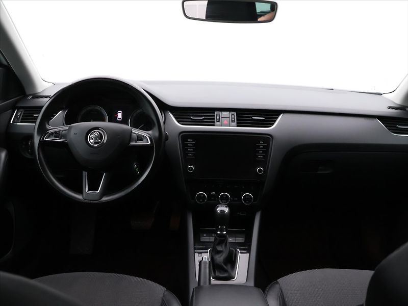 Škoda Octavia 1,5 TSI 96kW G-Tec DSG CZ DPH - fotka 24 z 32
