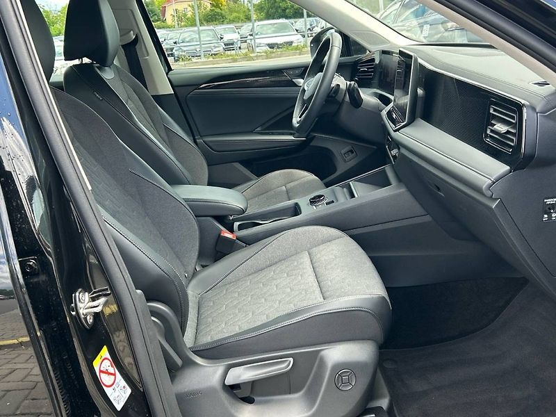 Volkswagen Tiguan (2025) 1.5 eTSI 7DSG Life REZERVACE - fotka 7 z 35