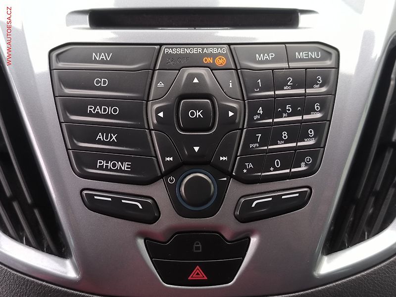 Ford Tourneo Custom (2014) 2.2TDCi, Titanium, TZ, navi - fotka 13 z 21