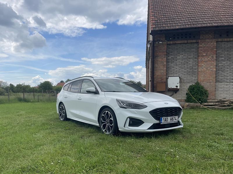 Ford Focus (2019) Ford Focus ST-LINE 2.0 110kw - fotografie inzerátu