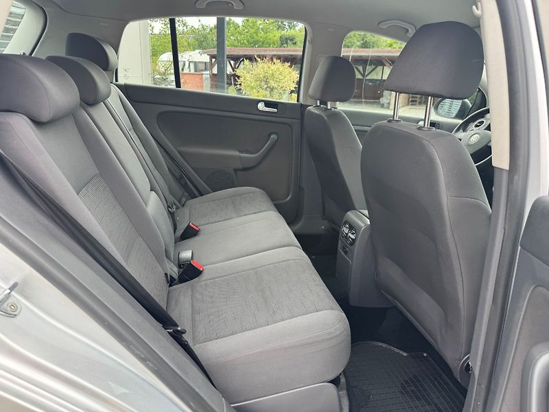Volkswagen Golf Plus (2007) Comfortline 1.9 TDI 66kW - fotka 24 z 31