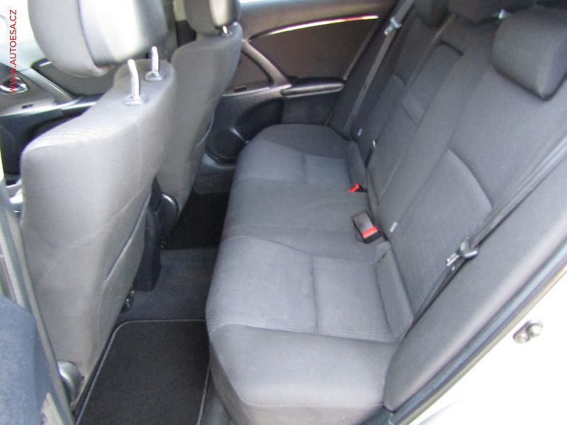 Toyota Avensis (2010) 1.8 i, AT, TZ - fotka 10 z 19