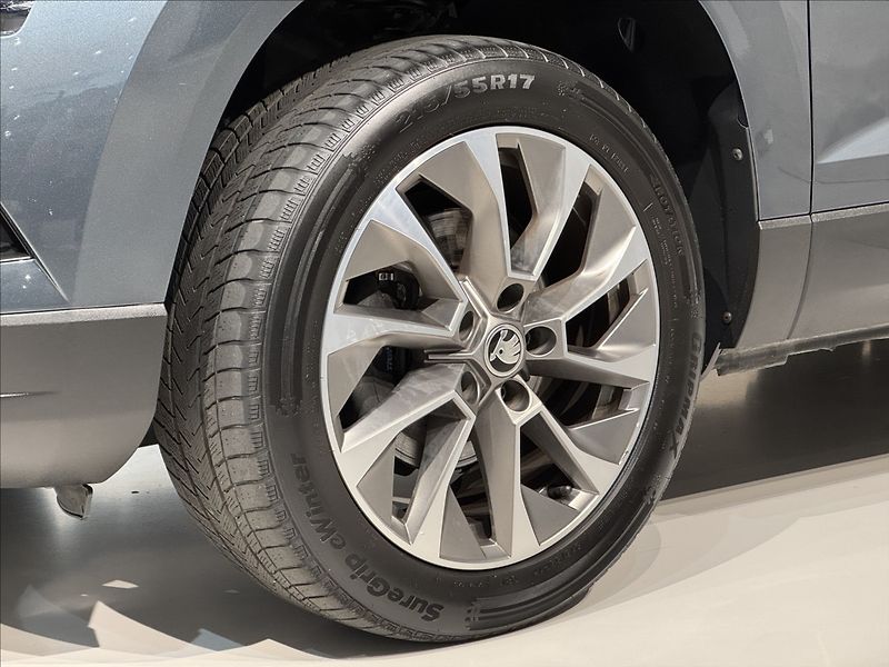 Škoda Karoq 1,5 TSi  DSG Clever Virtual LE - fotka 6 z 45