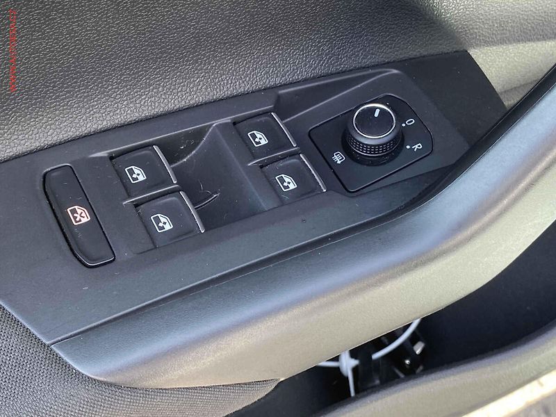 Volkswagen Polo (2018) 1.0 TSi, Highline, navi, - fotka 11 z 19