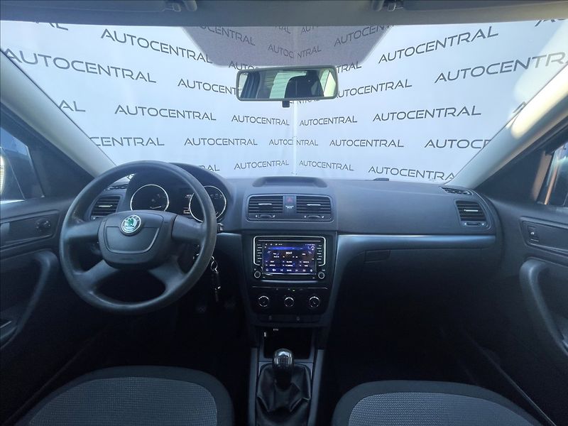 Škoda Yeti 1,4 TSi,90kW,STK 3/28,po serv. - fotka 16 z 21