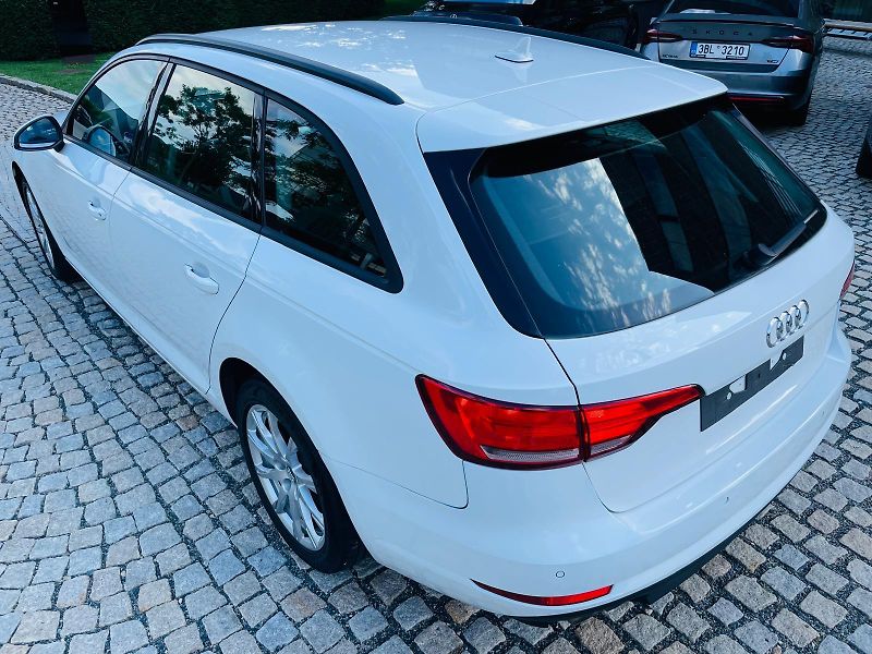 Audi A4 3.0TDI AUT KAMERA SERVISKA  - fotka 19 z 60