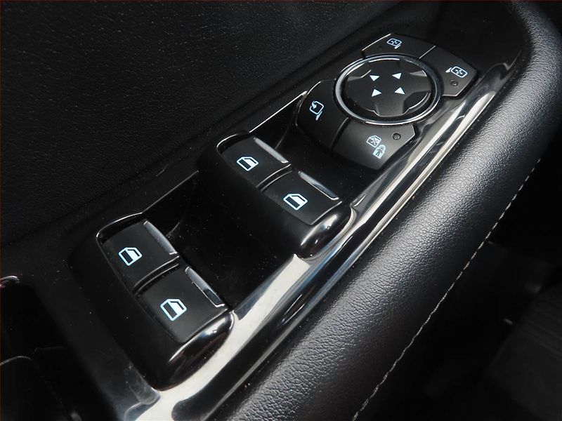 Ford Edge (2016) Titanium 2.0 Bi-TDCI, 4X4 - fotka 16 z 16