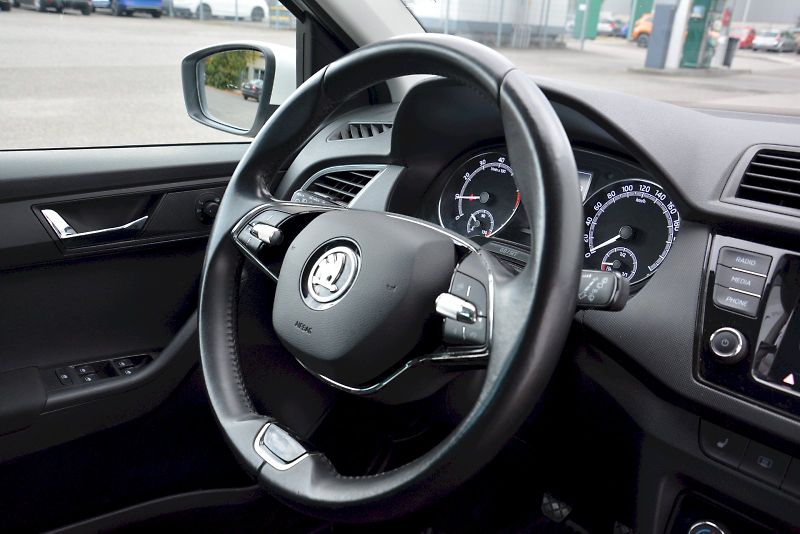 Škoda Fabia (2022) Combi 1.0 TSI 70 kW Ambition T - fotka 15 z 22