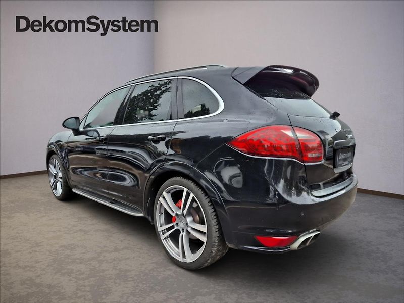 Porsche Cayenne 3,0 TDi Individual - fotka 4 z 18