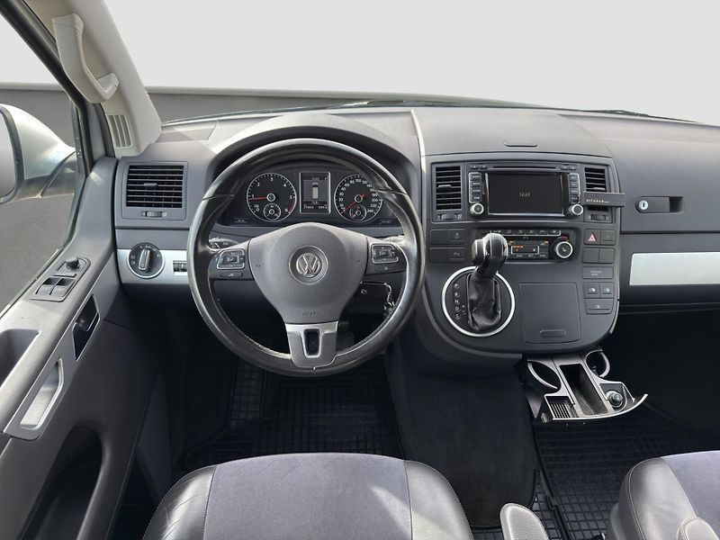 Volkswagen Multivan - fotka 13 z 23