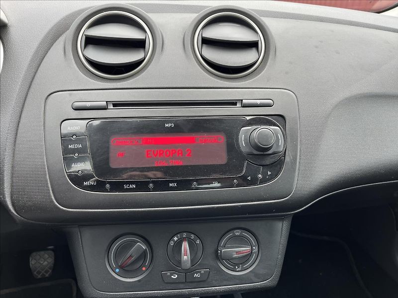 Seat Ibiza 1.6 TDi SPORT KLIMA  ROZVODY - fotka 16 z 31