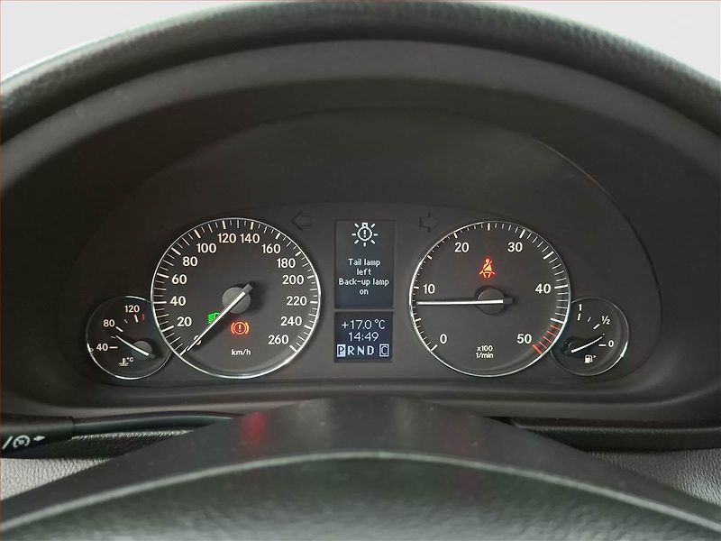 Mercedes-Benz Třídy C (2004) C 220 CDI , Automat - fotka 11 z 17