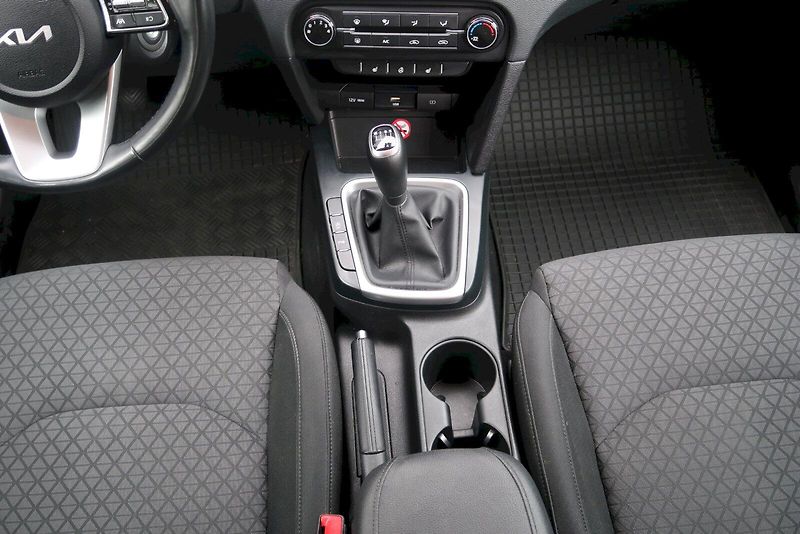 Kia Ceed (2022) Sportswagon, 1.0 T-GDI / 88 kW - fotka 6 z 29