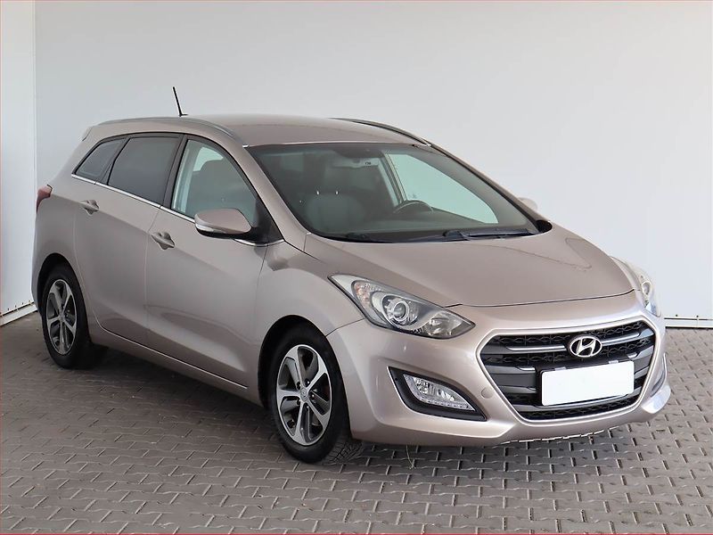 Hyundai i30 (2016) 1.6 CRDi, Automat, Navi - fotografie inzerátu