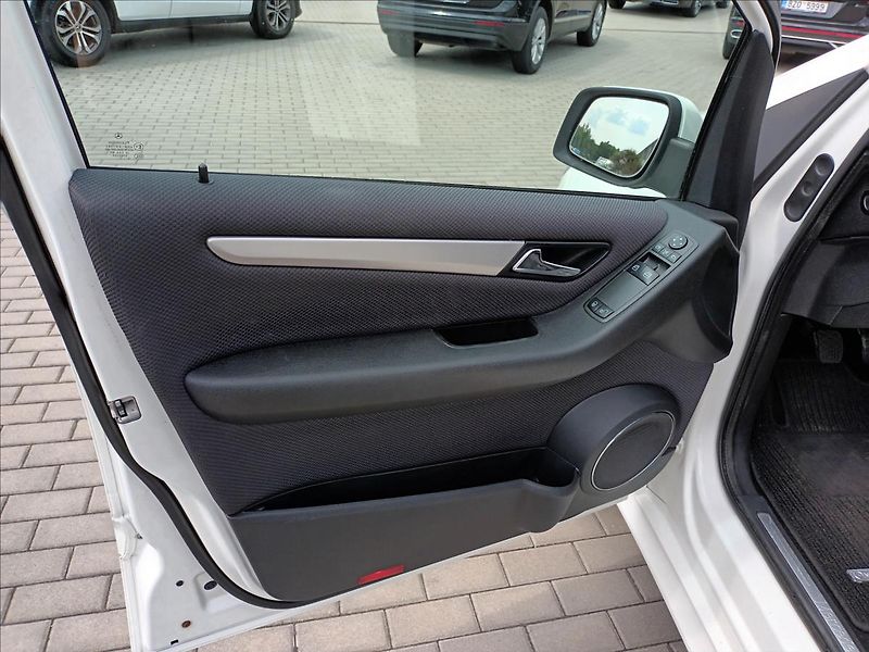 Mercedes-Benz Třídy B 2,0 i,B 200,100kw,TAŽNÉ,VÝHŘEV - fotka 16 z 33