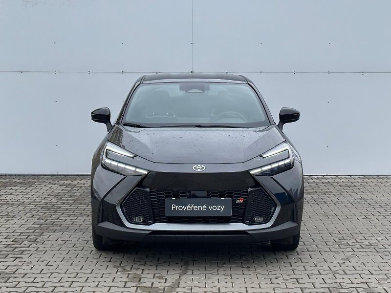 Toyota C-HR 2,0 HEV e-CVT GR Sport - fotka 4 z 29