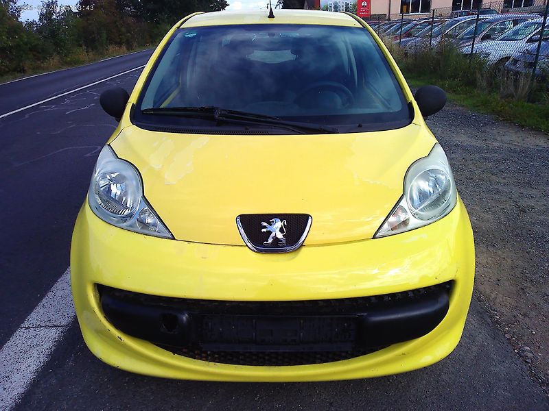 Peugeot 107 1.0i, 50 kW, nová STK - fotka 8 z 16