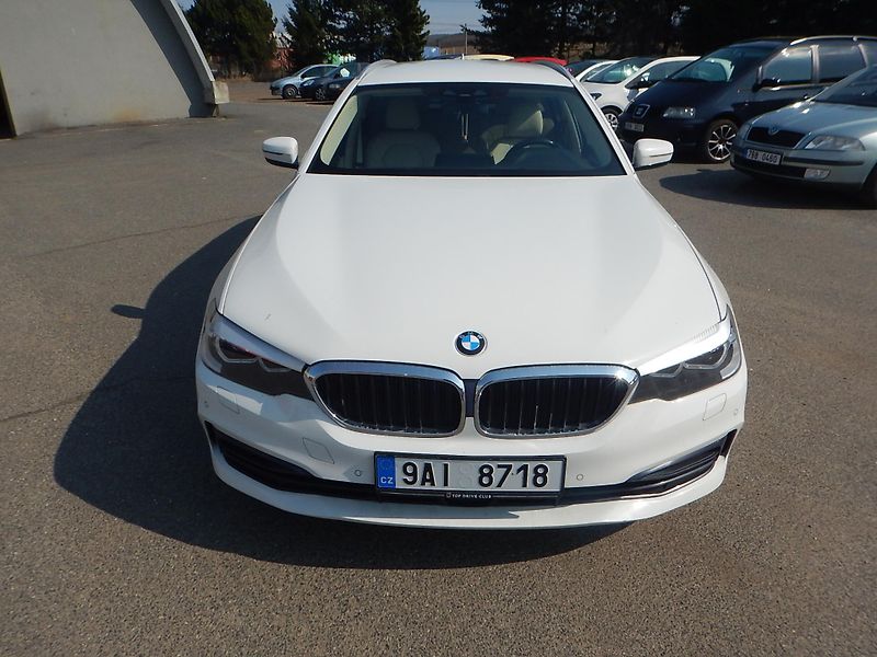 BMW Řada 5 520D XDRIVE - fotka 3 z 26