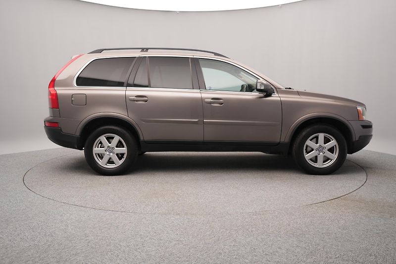 Volvo XC90 D5 AWD SUMMUM AUT CZ  - fotka 11 z 41