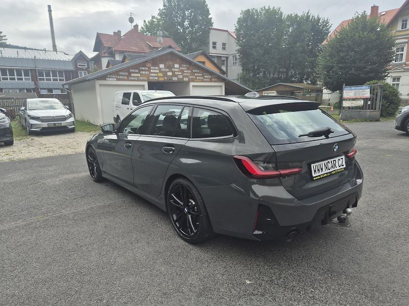 BMW Řada 3 TOURING 330D M SPORT 210kw 19A - fotka 4 z 50