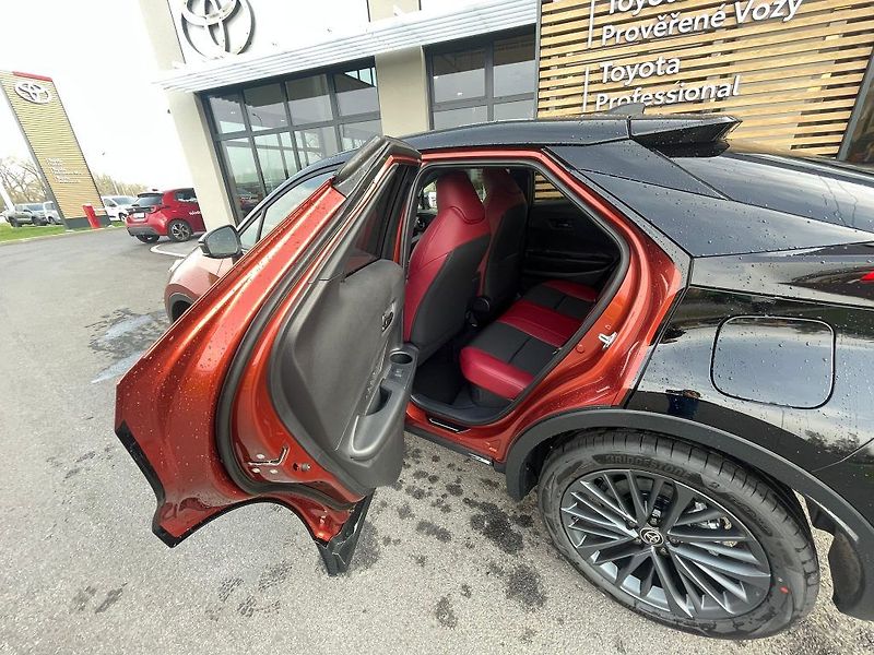 Toyota C-HR 2.0 Hybrid automat Tokio Editi - fotka 28 z 33
