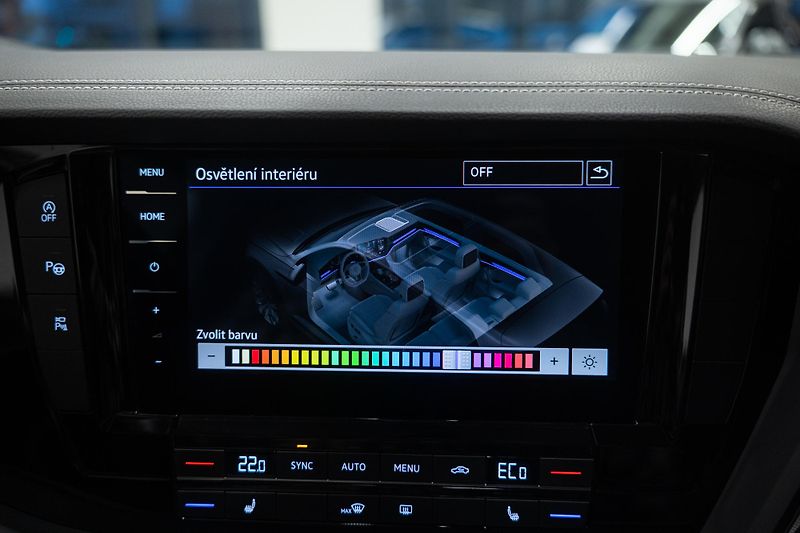 Volkswagen Touareg (2022) 3.0TDI 210KW 4X4 1ČR NOVÁ CENA - fotka 35 z 39
