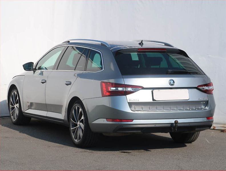 Škoda Superb (2019) Laurin&Klement 2.0 TDI, ČR,DPH - fotka 4 z 26