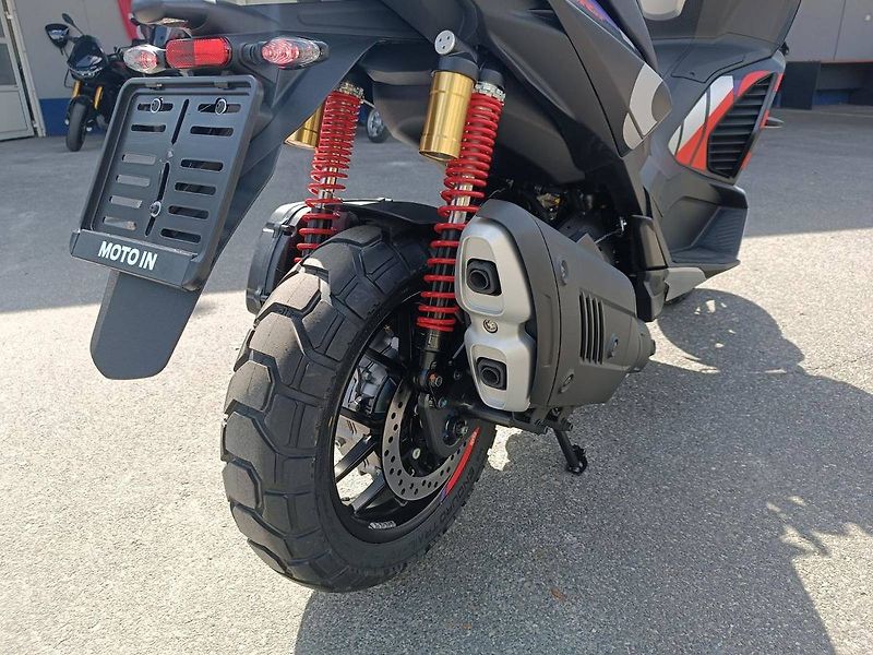 Aprilia (2026) SR GT 400 Rally Replica - fotka 13 z 13