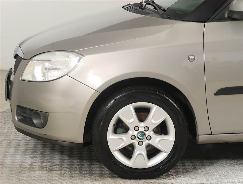 Škoda Roomster (2007) 1.4 16V, Tempomat - fotka 14 z 16