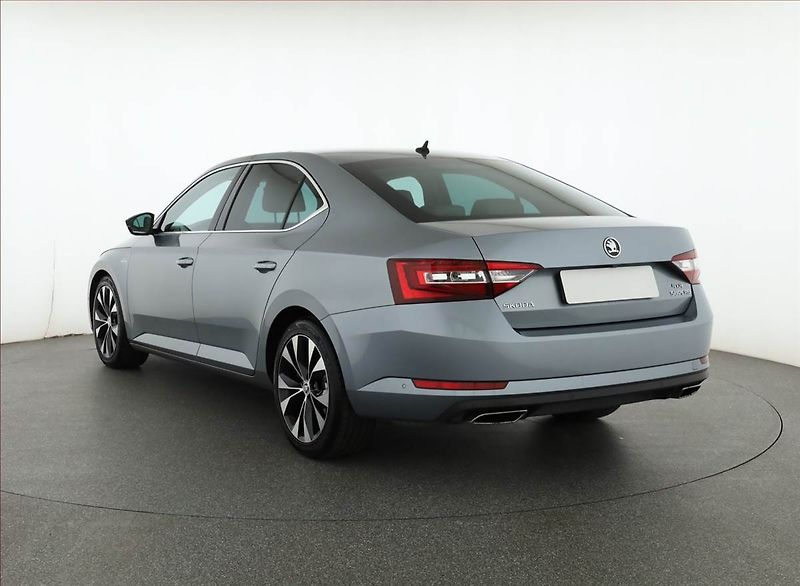 Škoda Superb (2015) Laurin&Klement 2.0 TSI, 4X4 - fotka 4 z 21