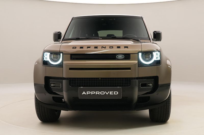 Land Rover Defender D300 X-DYNAMIC HSE AWD AUT CZ - fotka 15 z 53