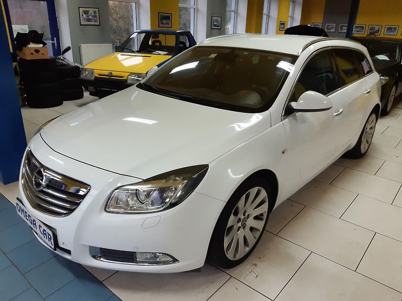 Opel Insignia 2.0 CDTI COMBI COSMO NAVI      - fotka 4 z 28