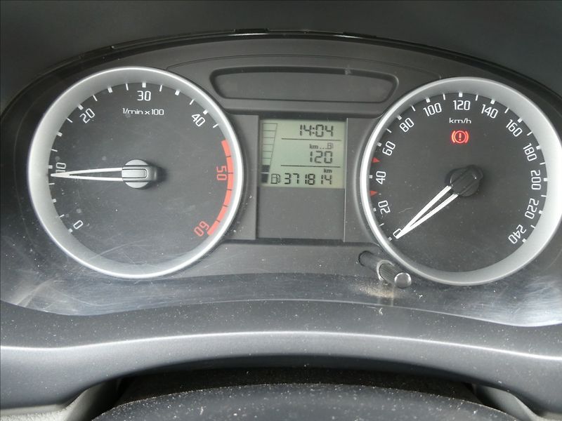 Škoda Roomster 1,9 TDi 77kW,ČR,2.majitel,klim - fotka 28 z 39