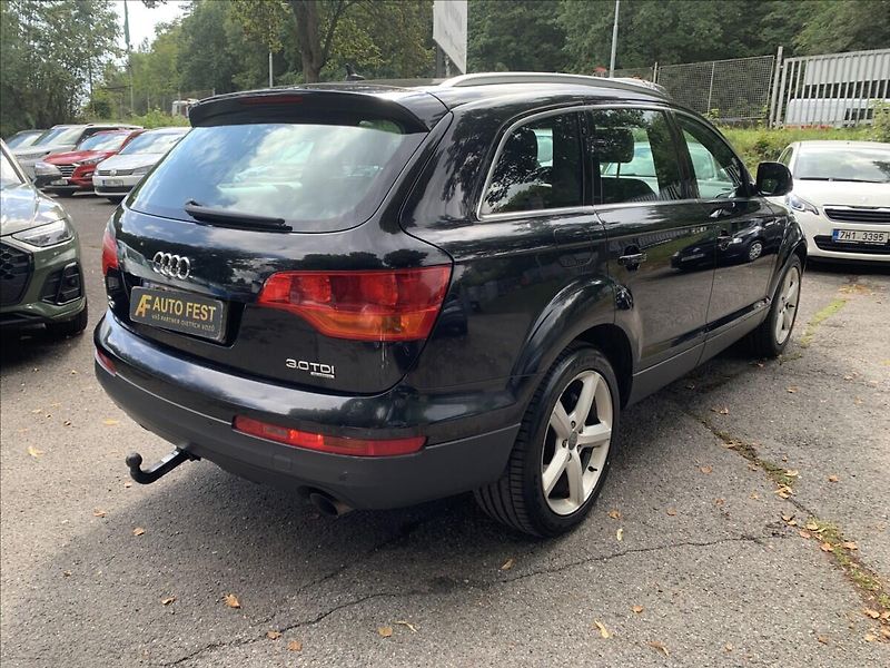 Audi Q7 3,0 TDI QUATTRO - fotka 5 z 20