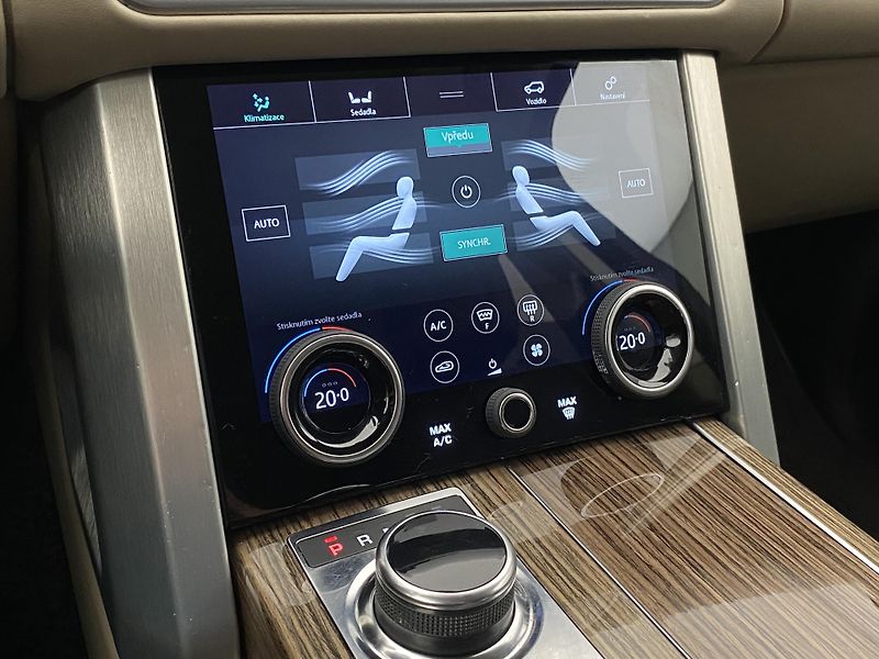 Land Rover Range Rover 4.4 SDV8 VOGUE AWD AUT  - fotka 36 z 51
