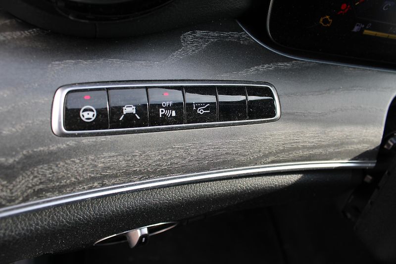 Mercedes-Benz CLS 400d 4MATIC*AMG*Burmester* - fotka 17 z 31