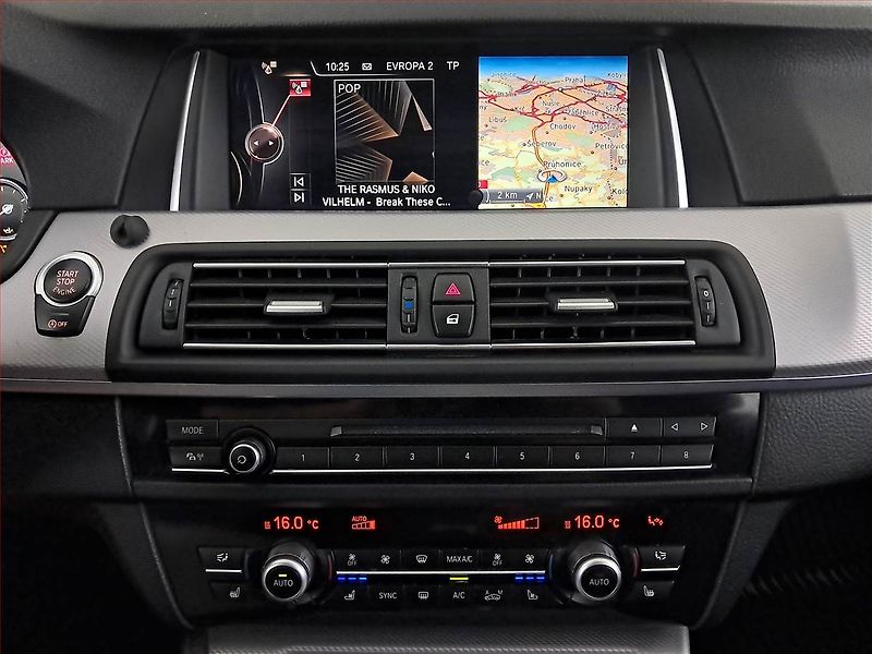BMW Řada 5 (2017) M Sport 530d xDrive, 4X4 - fotka 12 z 20