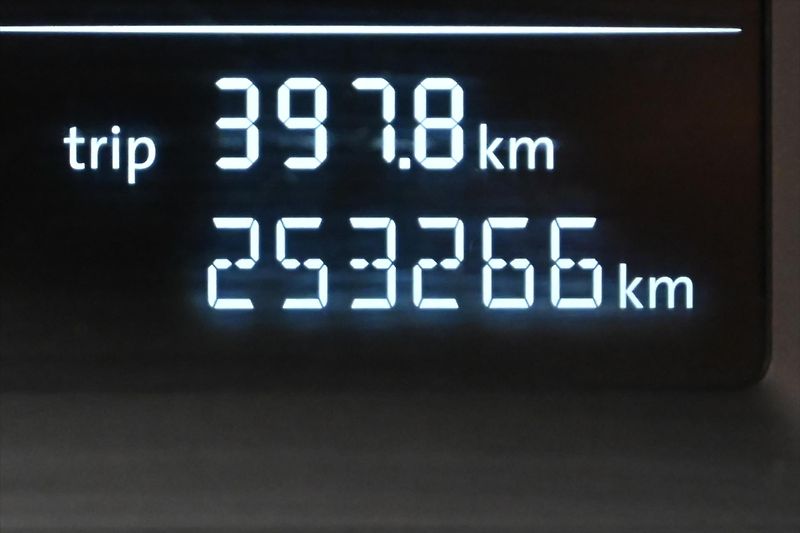 Volkswagen Caddy 2,0 TDI 75kW MAXI KLIMA - fotka 17 z 27