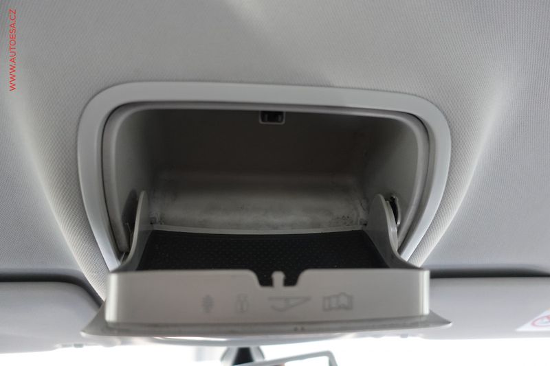 Škoda Octavia (2014) 1.6 TDi 4x4, 2.maj, AC, tempo - fotka 23 z 24