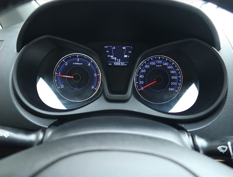 Hyundai ix20 (2016) 1.4 CRDi - fotka 11 z 14