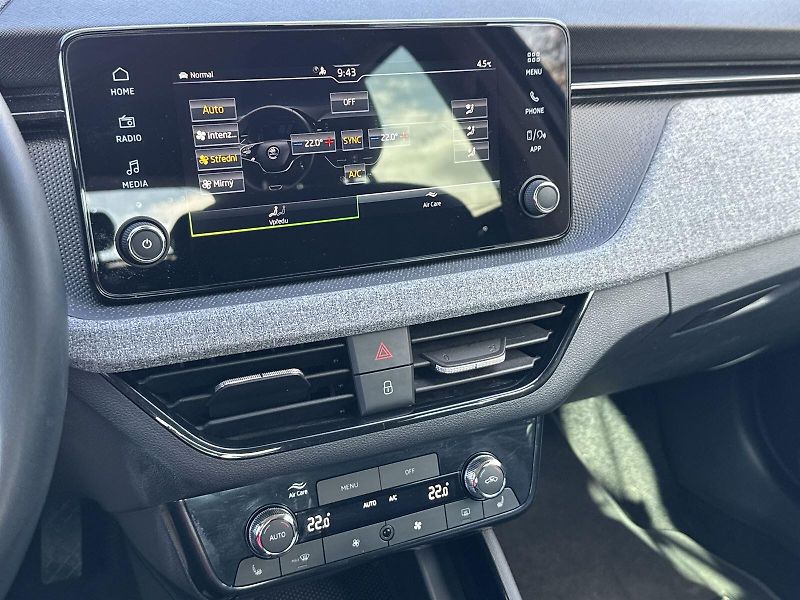Škoda Scala (2024) 1.0 TSI DSG Selection - fotka 24 z 31