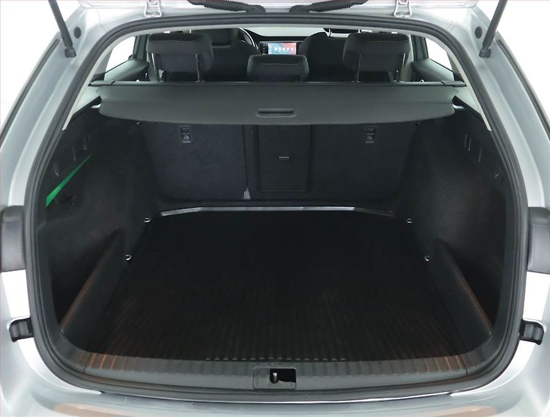 Škoda Octavia (2022) Ambition 2.0 TDI, ČR,1.maj - fotka 13 z 15