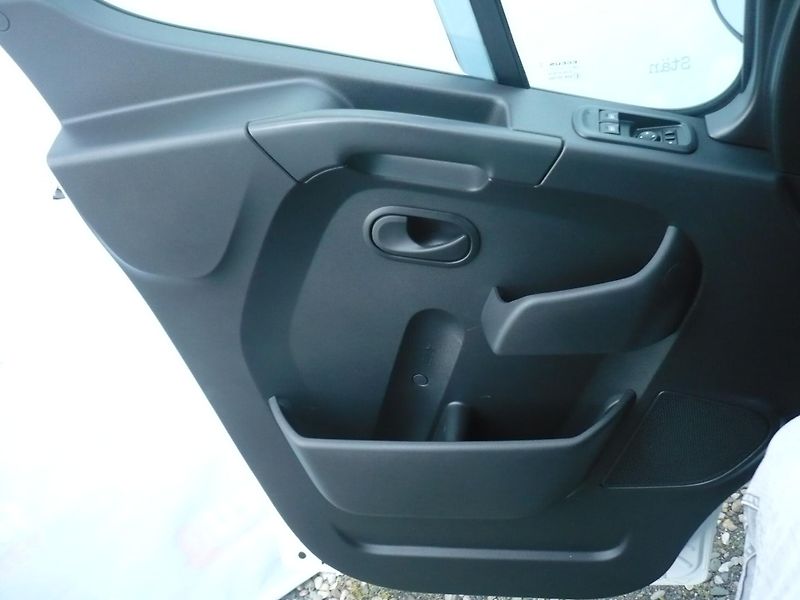 Renault Master 2.3dCi L3H2 DPH Klima - fotka 25 z 28