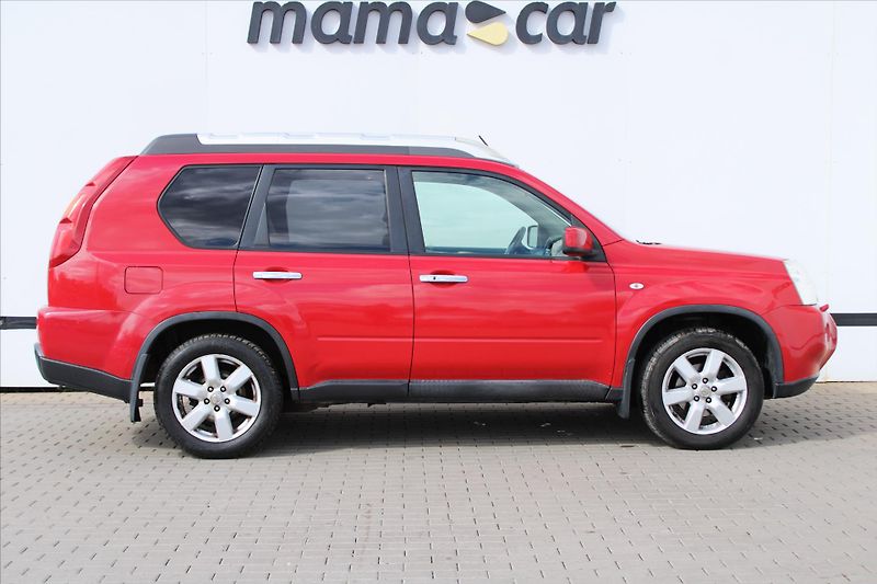 Nissan X-Trail 2.0 dCi 4x4 A/T PANORAMA ČR - fotka 2 z 3