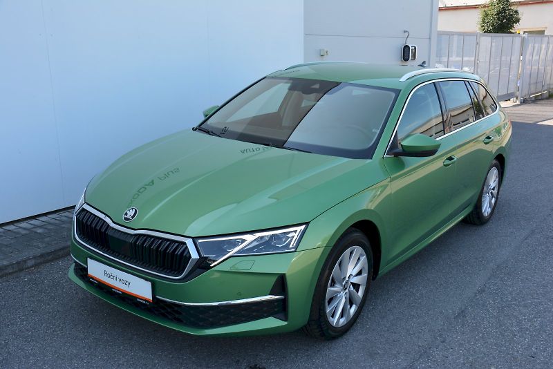Škoda Octavia (2025) Combi 1.5 TSI 110 kW TOP Selec - fotka 10 z 26