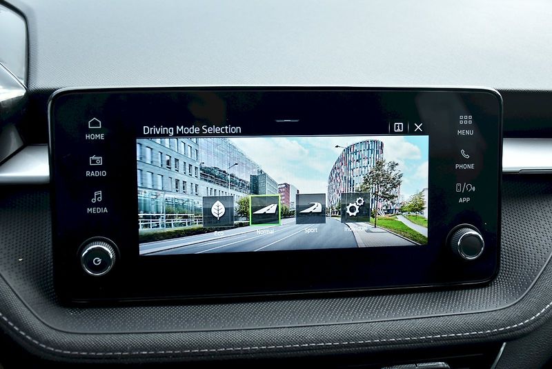 Škoda Fabia (2025) Top Selection 1.0 TSI 85kW - fotka 21 z 34