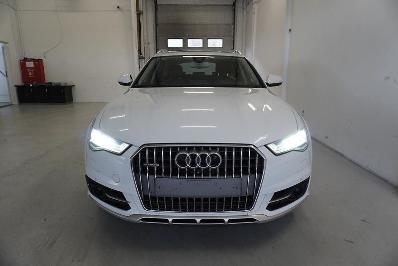 Audi A6 3.0 TDi 235 kW ALLROAD QUTTRO - fotka 2 z 21